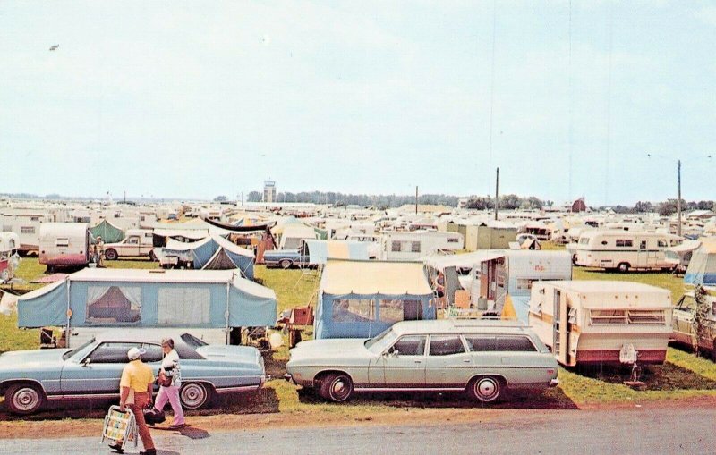 OSHKOSH WI~EXPERIMENTAL AIRCRAFT ASSOC-FLIGHT LINE + TENT CITY-LOT 2 POSTCARDS