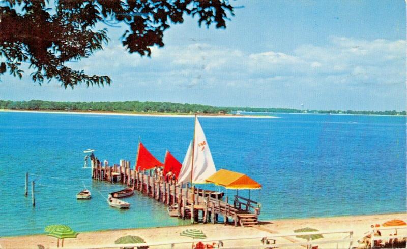 SHELTER ISLAND NEW YORK~VIEW FROM PECONIC LODGE~1962 POSTMARK POSTCARD 