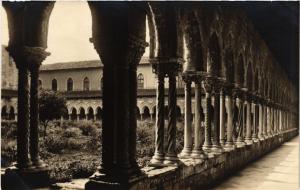 CPA AK MONREALE Convento del Benedettini Veduta del Chiostro. ITALY (469019)