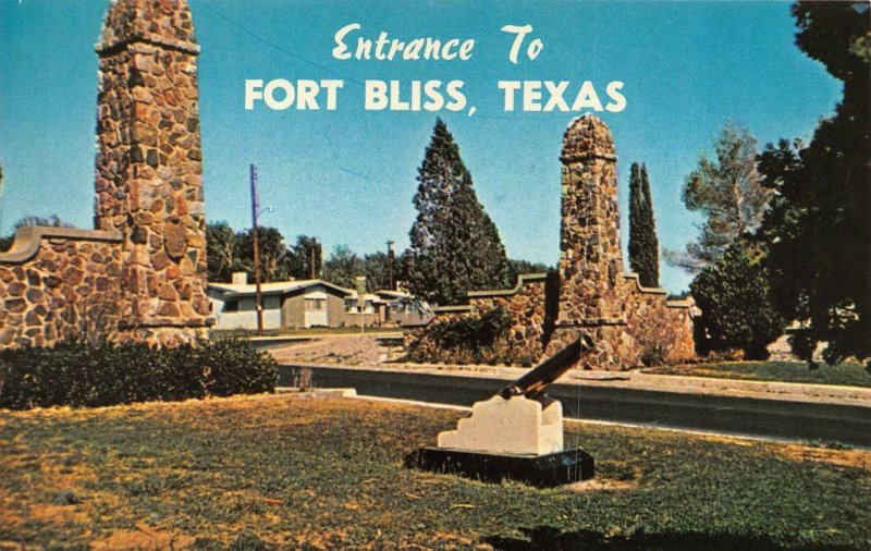 EL PASO, TX Texas  FORT BLISS~Pershing Gate Entrance  c1950's Military Postcard