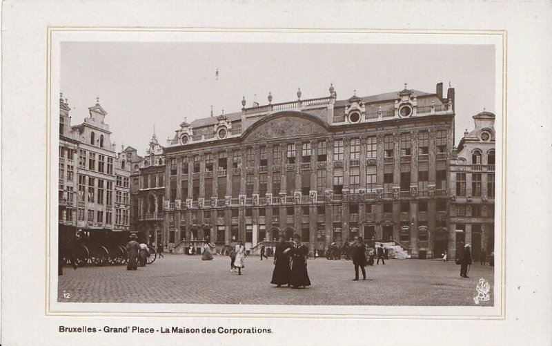 Belgium Postcard - Bruxelles - Grand' Place - La Maison Des Corporations U270