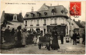 CPA DREUX-Statue et Place Rotrou (177609)