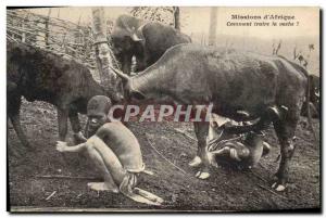 Postcard Old Negro Black Child Missions & # 39Afrique How to milk the cow