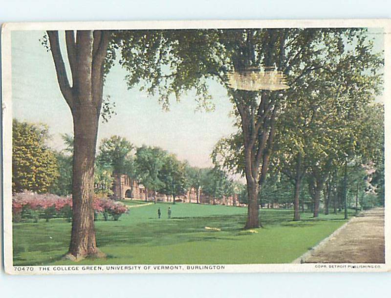 Divided-Back COLLEGE GREEN AT UNIVERSITY OF VERMONT Burlington Vermont VT L8252