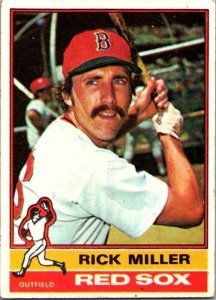 1976 Topps Baseball Card Rick Miller Boston Red Sox sk13074