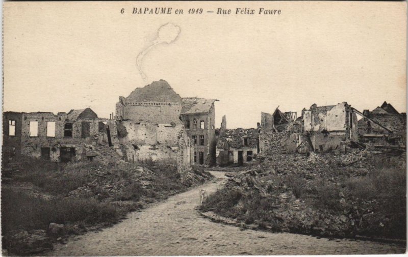 CPA BAPAUME-Rue Félix Faure (45647)