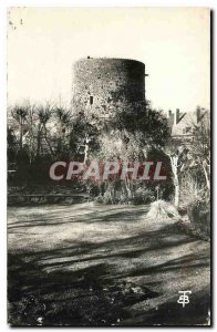 Postcard Modern Dourdan S and O Chateau weapons Court Donjon