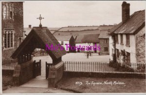 Devon Postcard - North Malton, The Square  HM503