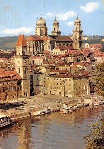 Donau Blick auf Rathaus und Dom Passau Germany 1965 