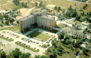 Postcard of Lakeland General Hospital in Florida