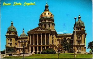 Vtg 1980s Iowa State Capitol Des Moines Iowa IA Chrome Postcard