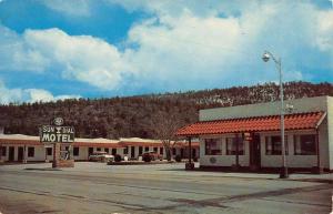 Williams Arizona Sun Dial Motel Street View Vintage Postcard K35265