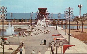 Postcard Cal Expo State Fairgrounds Fountain Elevated Walkway Sacramento CA