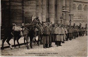 CPA PARIS Manif du 1er Mai 1906 A la Mairie du Ve (971806)