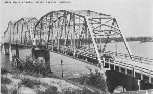 Advertising Conoco Gas Station Twain Memorial Bridge Hannibal Missouri 20-8582