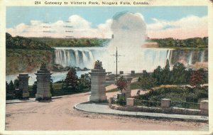 Canada Niagara Falls Gateway to Victoria Park Vintage Postcard 07.50