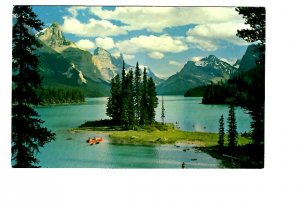 Maligne Lake, Jasper Park, Alberta, Canoe