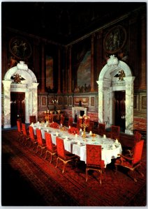 VINTAGE CONTINENTAL SIZE POSTCARD THE SALOON AT BLENHEIM PALACE U.K.