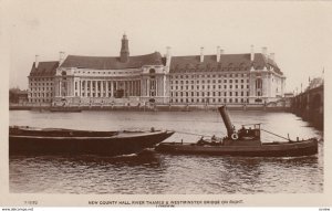 RP: LONDON , England , 00-10s ; New County Hall , Thames River