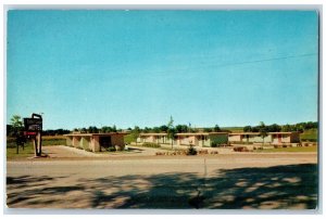 c1950's Cedar Lawn Motel & Restaurant Cottages Waverly Iowa IA Vintage Postcard