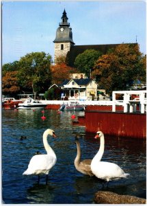 VINTAGE CONTINENTAL SIZE POSTCARD BOAT HARBOR AT NAATALI FINLAND