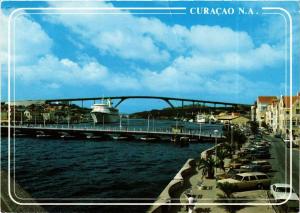 CPM AK Sint Anna Bay with the Queen Emma pontoon bridge CURACAO (729980)