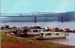 Vtg Pleasure Boats Docking at River Front Park Madison Indiana IN Postcard