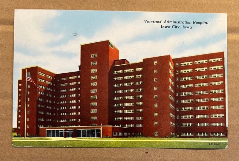 USED POSTCARD - VETERANS' ADMINISTRTION HOSPITAL, IOWA CITY, IOWA