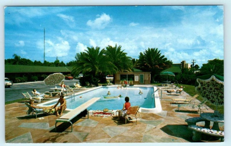 CLEARWATER, Florida FL ~ Roadside PHILLIPS MOTEL 1960 Cars,  Pool Postcard