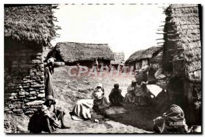 Postcard Modern Senes And Types Village Indigene