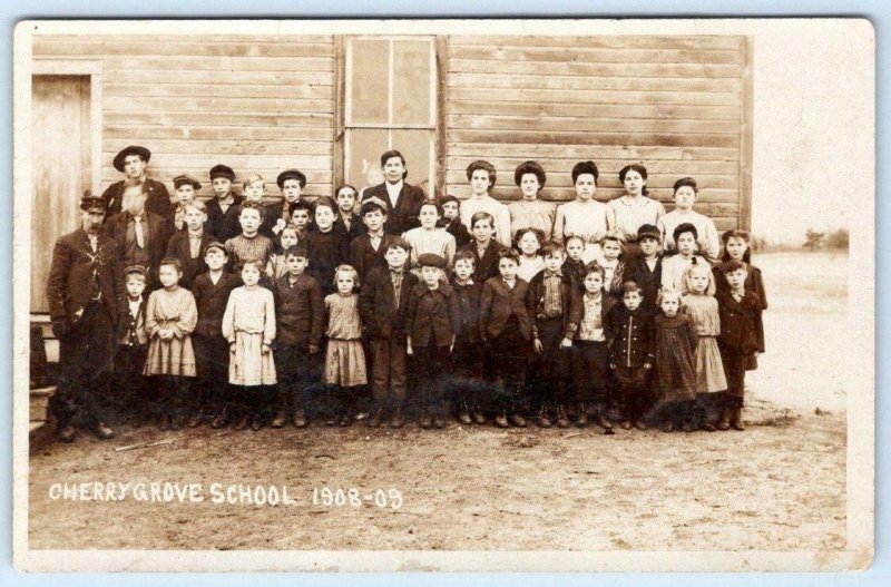 1908-1909 CHERRY GROVE SCHOOL UNUSED REAL PHOTO POSTCARD HIDDEN CHILD IN WINDOW 