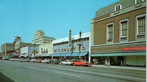 1950s KANSAS CITY KANSAS MINNESOTA AVE STREET VIEW STORES OLD CAR POSTCARD P1161