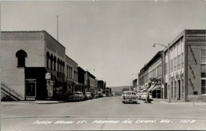 Prairie du Chien WI~Peoples State Bank~Savory Cafe~Florsheim Shoes~50s Cars~RPPC