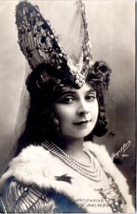 Postcard  France Belle Epoque era actress Jean de Nivell