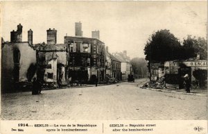 CPA SENLIS La rue de la Republique apres le bombardement (377850)