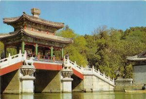 B73179 Wilow bridge in the summer palace China