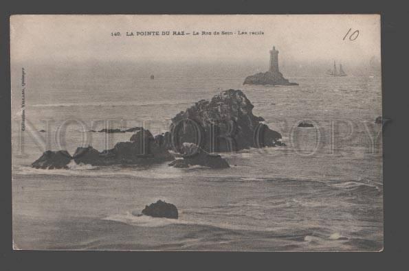 090880 FRANCE Lighthouse du raz Le Raz de Sein-Les recifs Old 