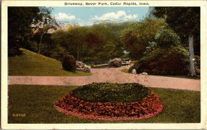 Driveway into Bever Park, Cedar Rapids IA c1921 Vintage Postcard T36