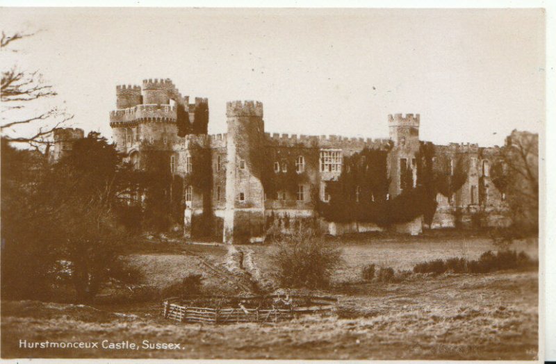 Sussex Postcard - Hurstmonceux Castle - Real Photograph - Ref 7259A