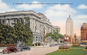 Court Of Honor Wisconsin Avenue Milwaukee WI 