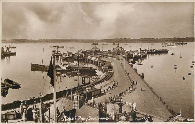 UK England sail & navigation themed postcard Southampton pier paddle steamer