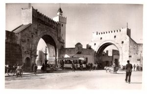 Tunis ,  Porte Bab EL Khadra , Trolley