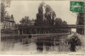 CPA LAROCHE-MIGENNES La Passerelle sur le Canal (1198516)