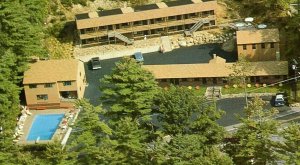 Postcard Aerial View of Birch Knoll Motel in Franconia Notch, NH.       S2