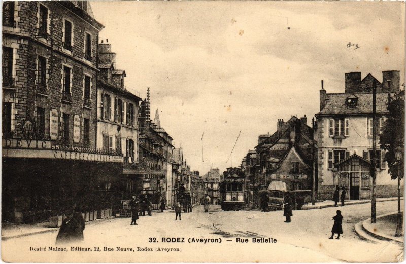 CPA RODEZ - Rue Betielle (113200)
