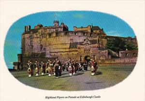 Scotland Edinburgh Highland Pipers On Parade At The Castle