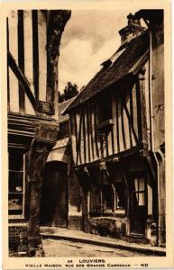 CPA LOUVIERS - Vieille Maison rue des Grands Carreaux (181955)