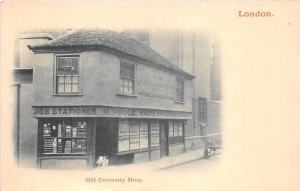 BR58953 old curiosity shop dog london    uk