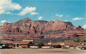 Arizona Sedona Oak Creek Canyon 1950s Autos Route 66 Postcard Crocker 22-10382