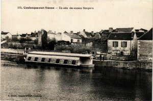 CPA Coulanges-sur-Yonne - Un Coin des Anciens Remparts FRANCE (960683)